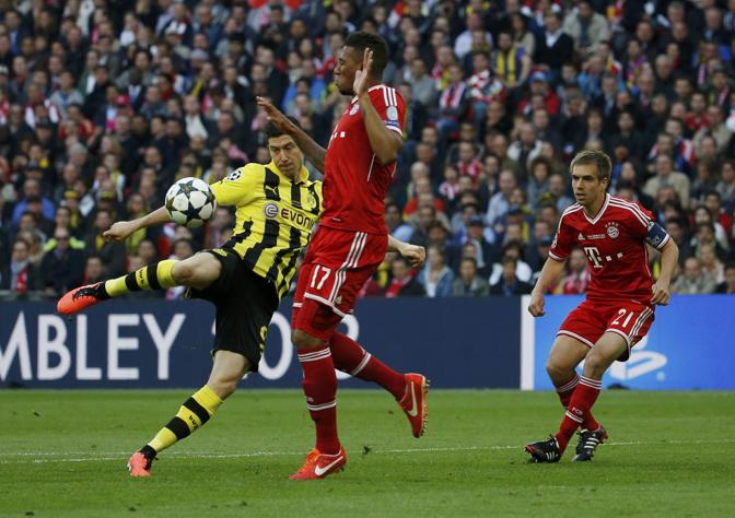 Borussia Dortmund-Bayern Monaco, finale di Champions: Lewandowski va al tiro. Reuters
